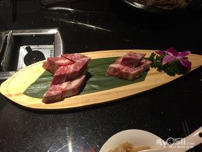 大瓜吃烤肉,烤肉飘香，共享美味时光