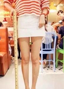 腿长的妹子吃瓜,揭秘腿长妹子的独特魅力与生活点滴  第3张
