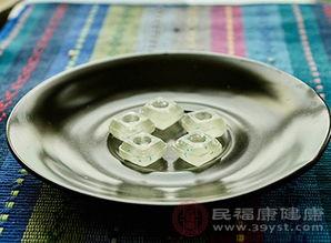 蛇瓜吃时去皮吗,去皮还是不去皮，揭秘最佳食用方法